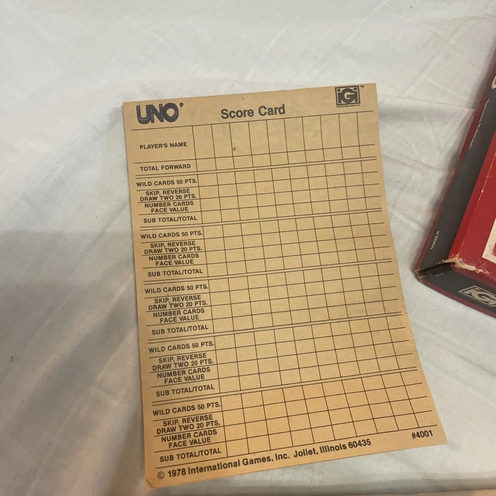 UNO DELUXE EDITION Vintage 1978 Card Game and Box, Score Pad Included